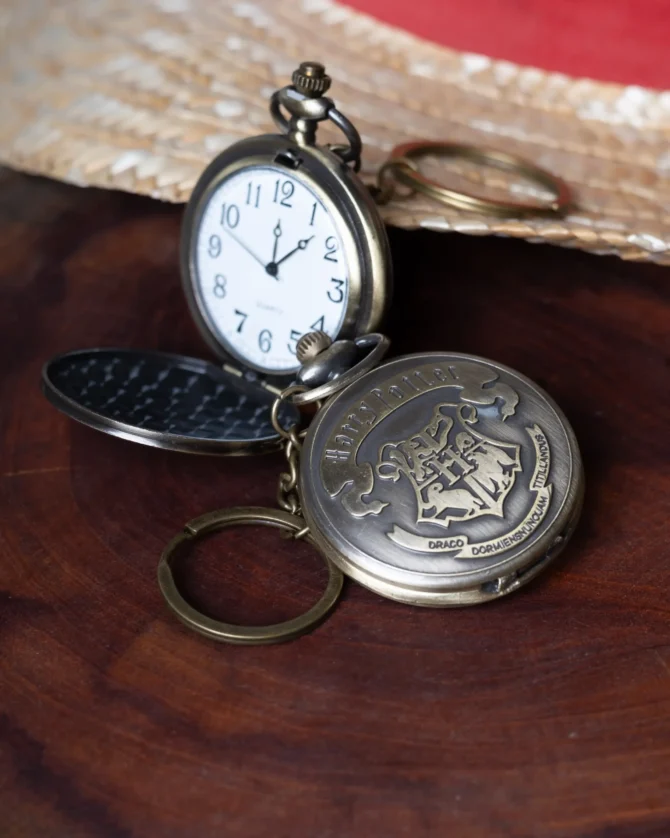 Hogwarts Harry Potter Pocket Watch - Image 2